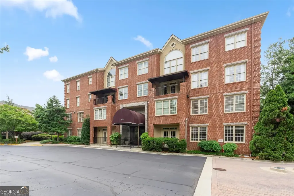 1735 Peachtree Street Ne 404, Atlanta