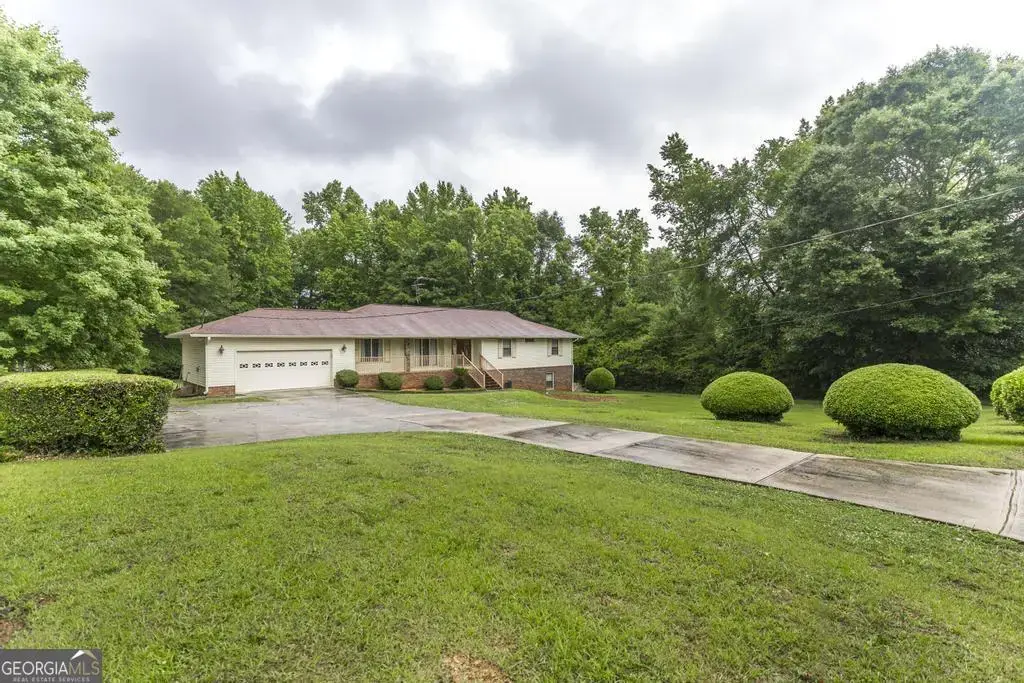 411 Hickory Lane, Griffin