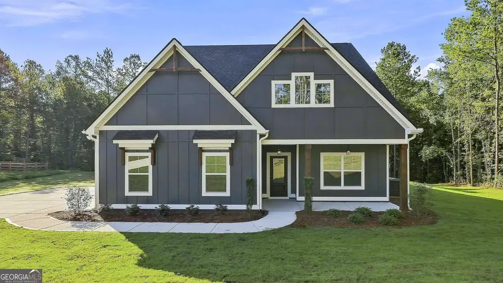 163 Piney Woods Drive 10, Newnan