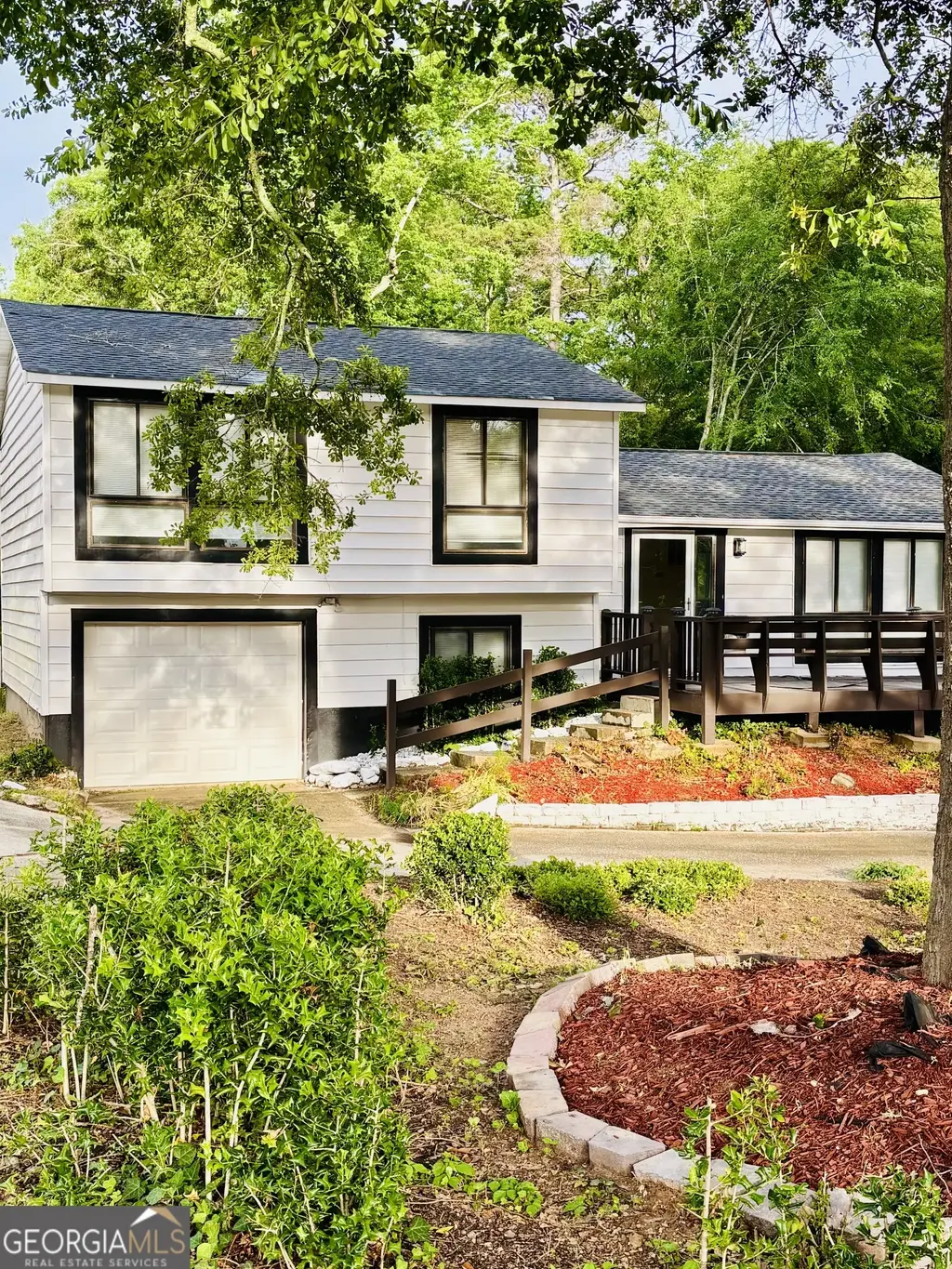 121 Kings Ridge Drive, Peachtree City