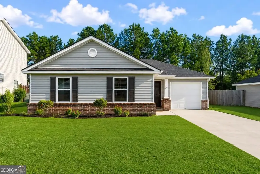28 Twin Oaks Place, Savannah