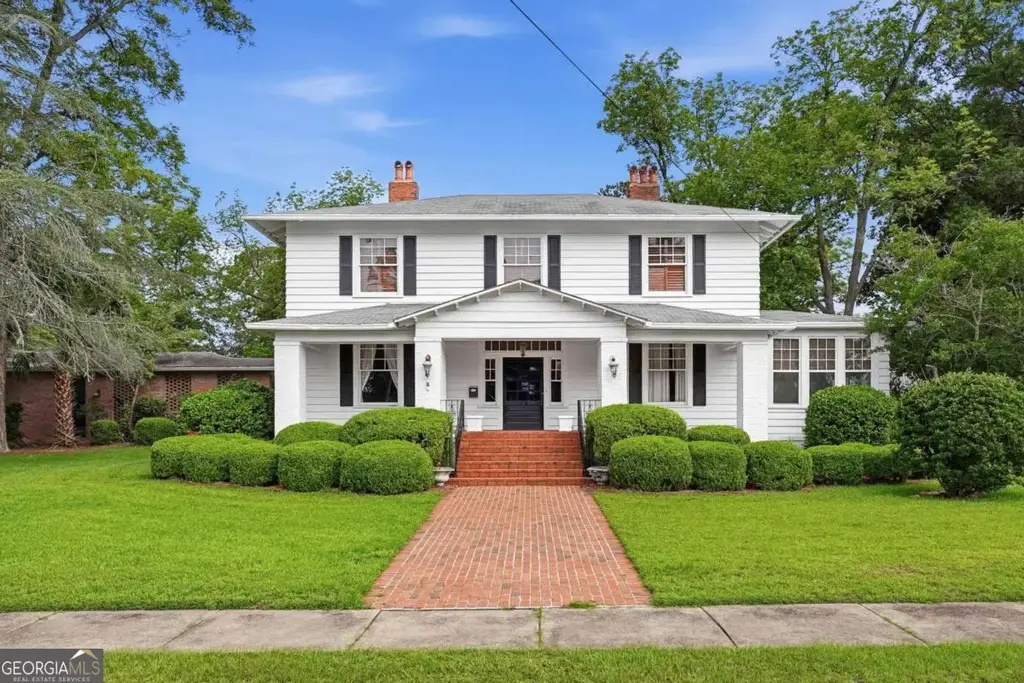 315 E College Avenue, Ashburn