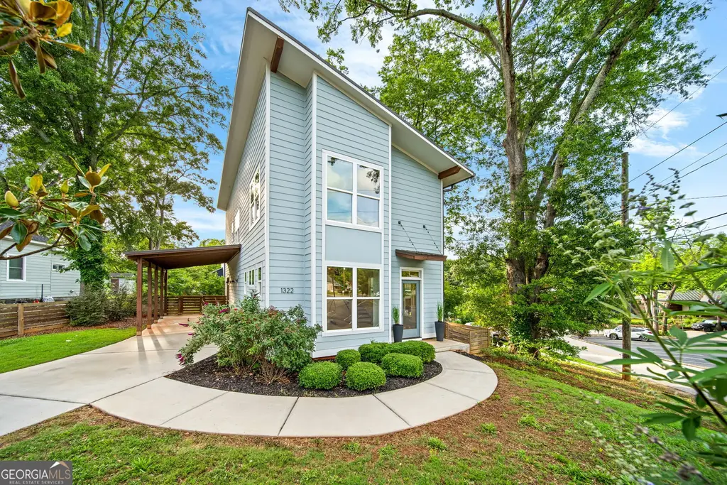 1322 W Hancock Avenue W, Athens