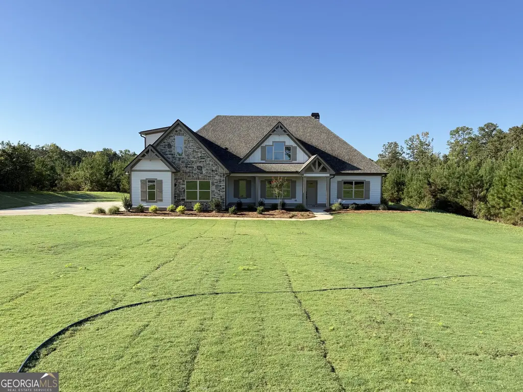 823 Hopewell Road, Forsyth