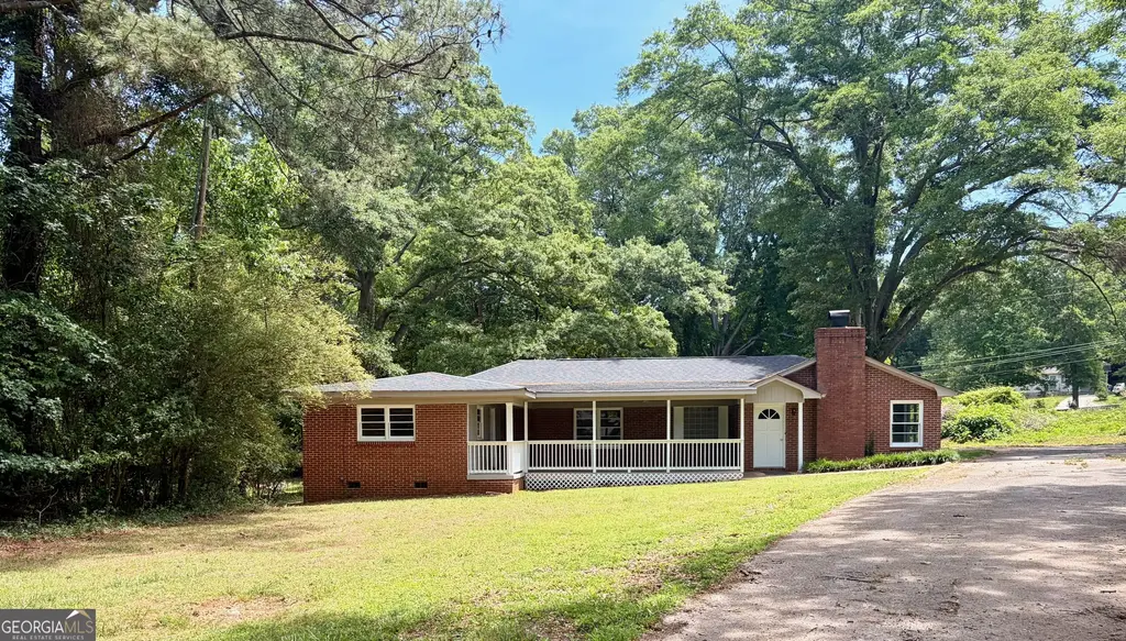 210 Orchard Drive, Commerce