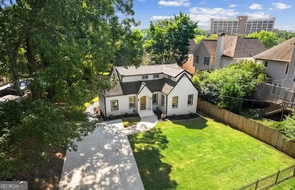525 Medlock Road, Decatur