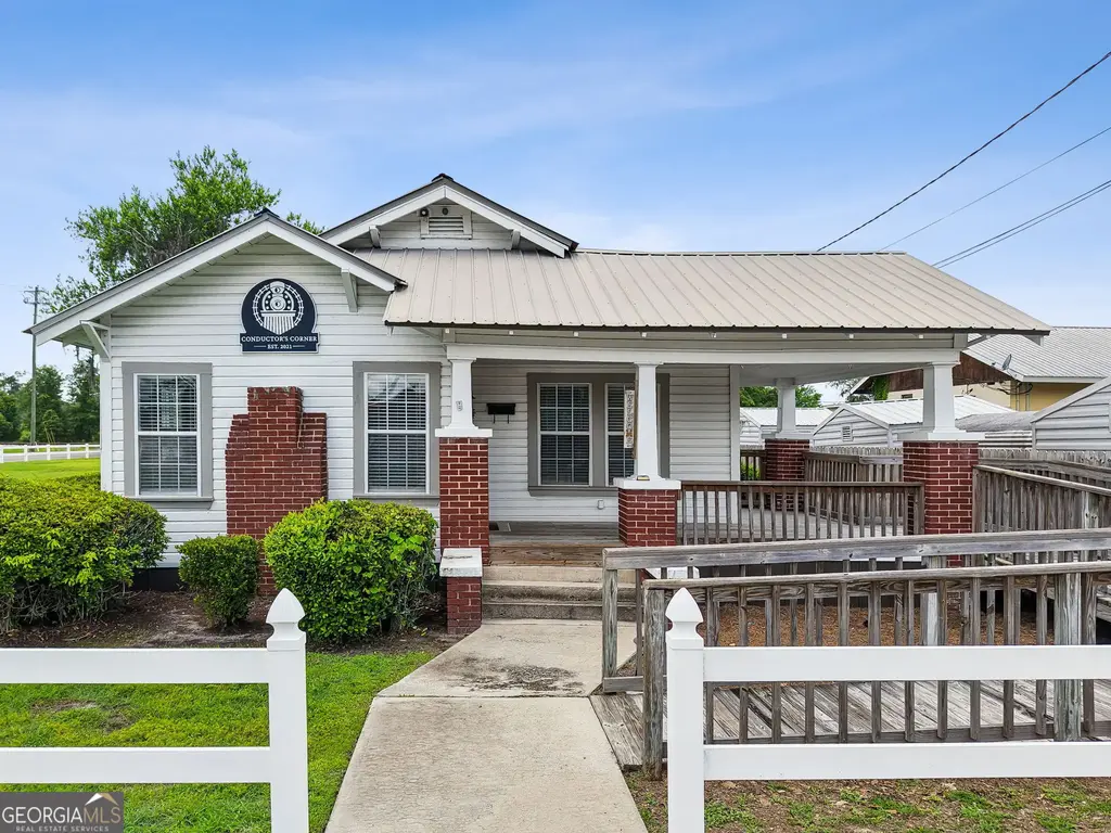 383 First Street, Folkston