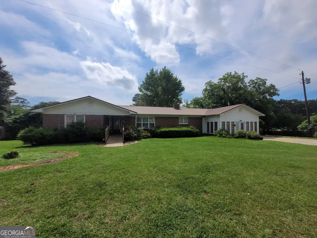 1140 Lafayette Hwy, Roanoke