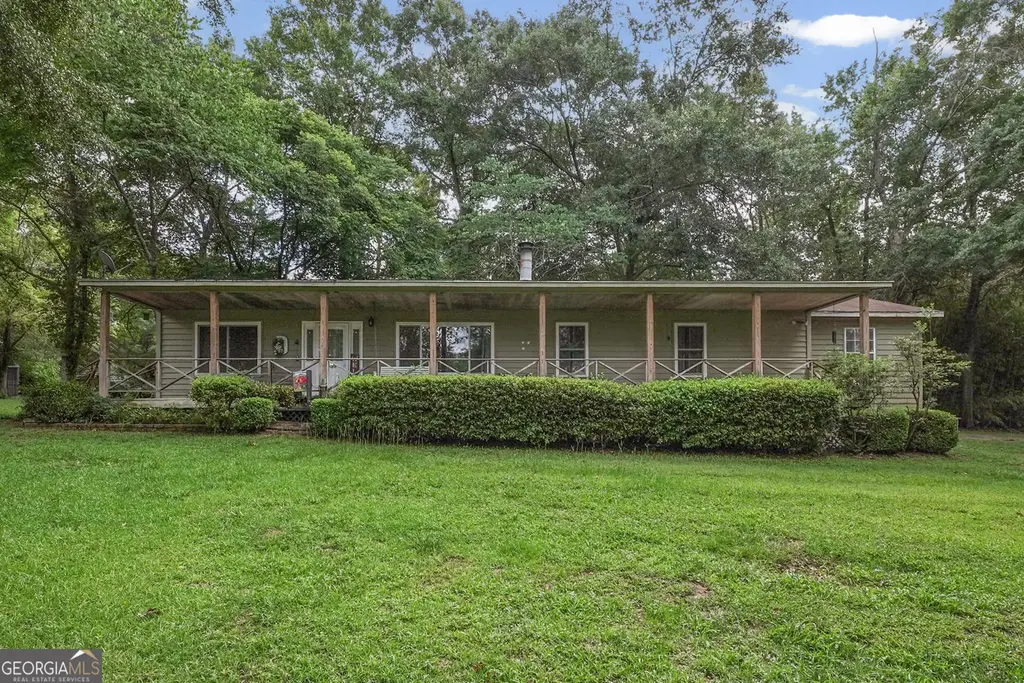 203 Brookwood Lane, Americus