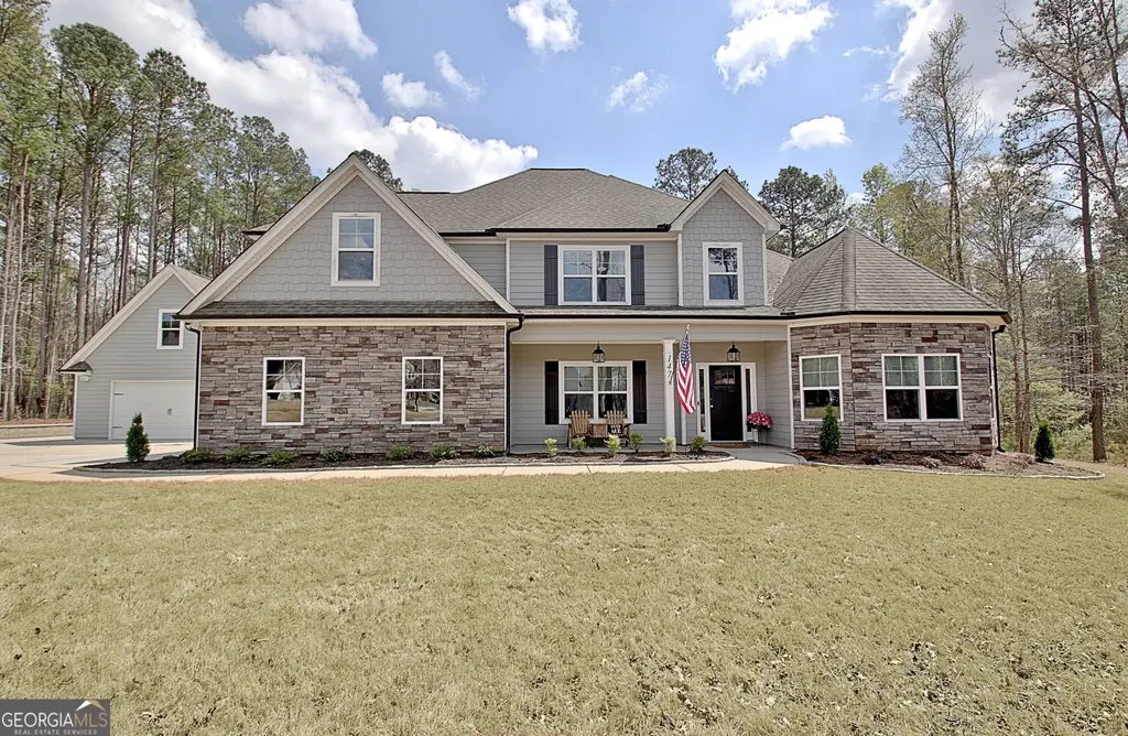 147 Palomino Circle, Newnan
