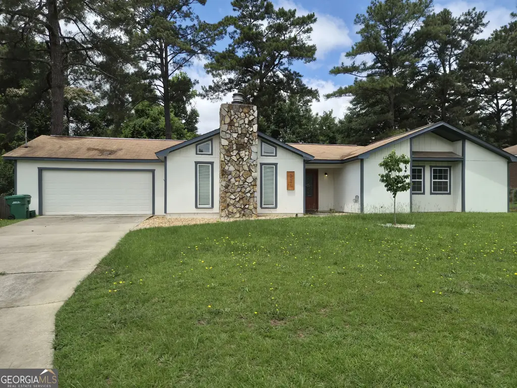 221 Gilchrist Drive, Warner Robins