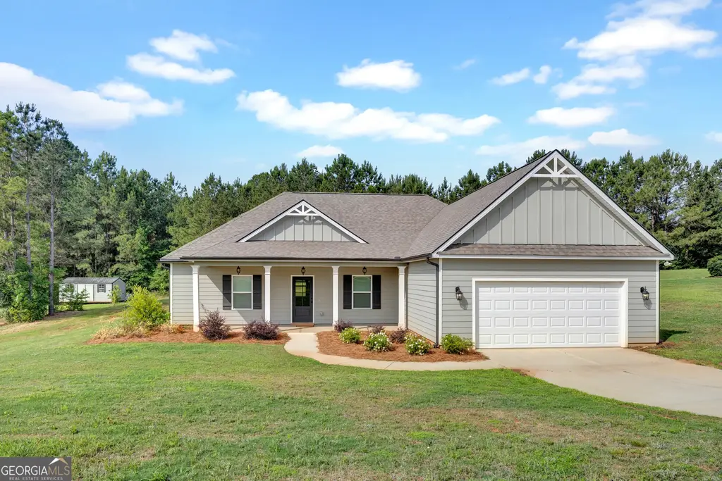 112 Hunters Chase Court, Eatonton