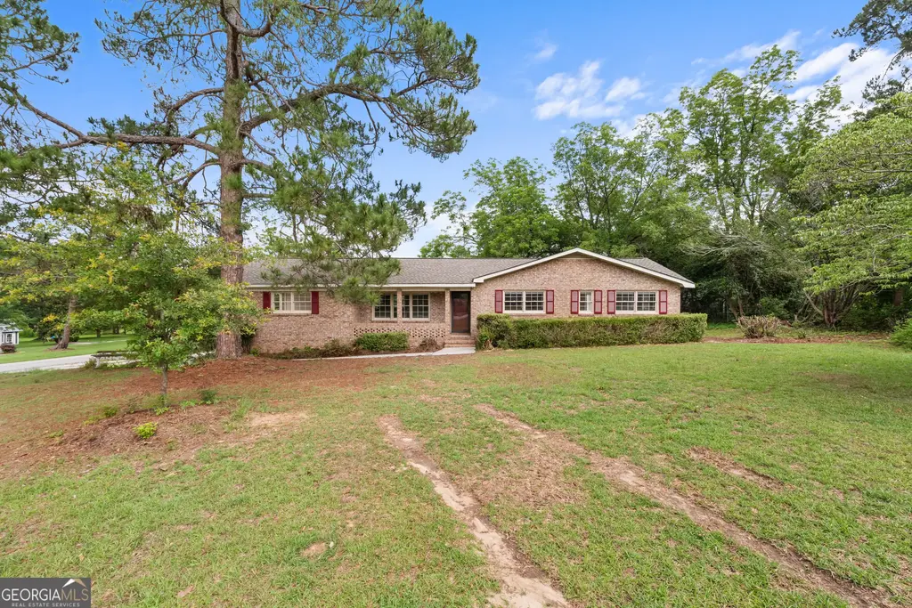 228 Allenwood Drive, Statesboro
