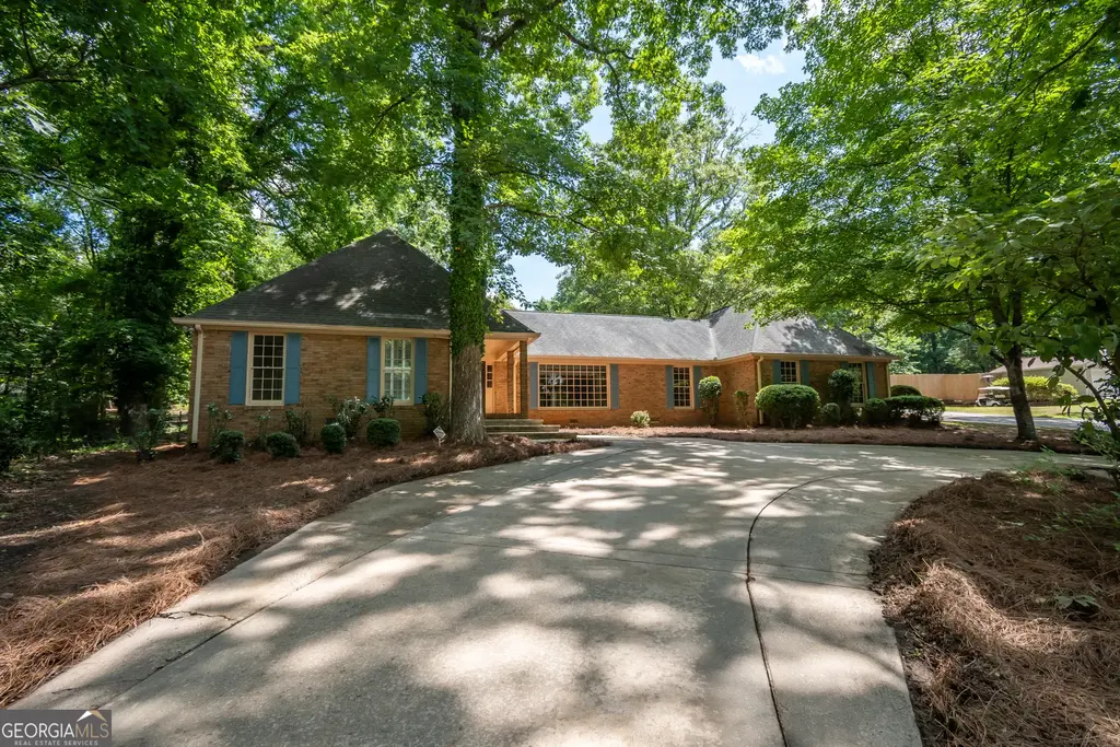 139 Lake Forest Drive, Athens