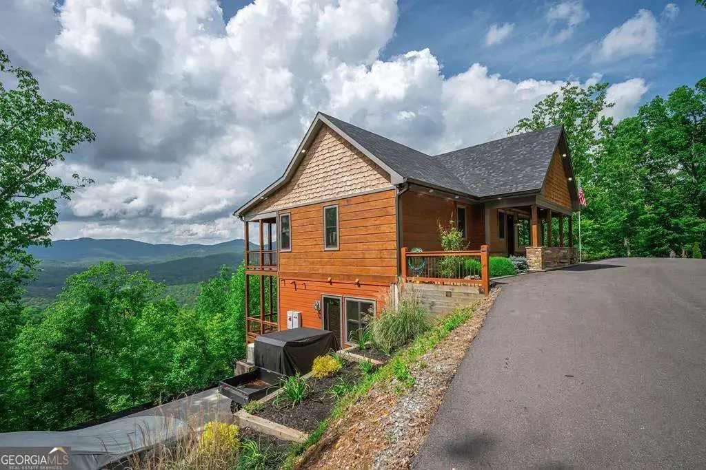193 Pontoosuc Drive, Mineral Bluff