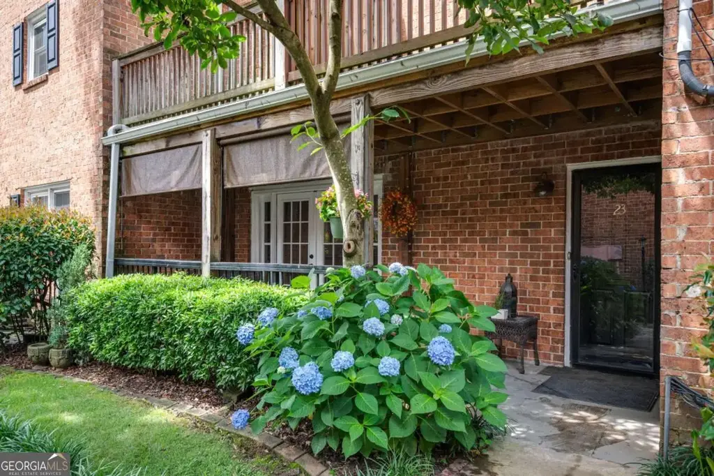 6520 Roswell Road 23, Atlanta