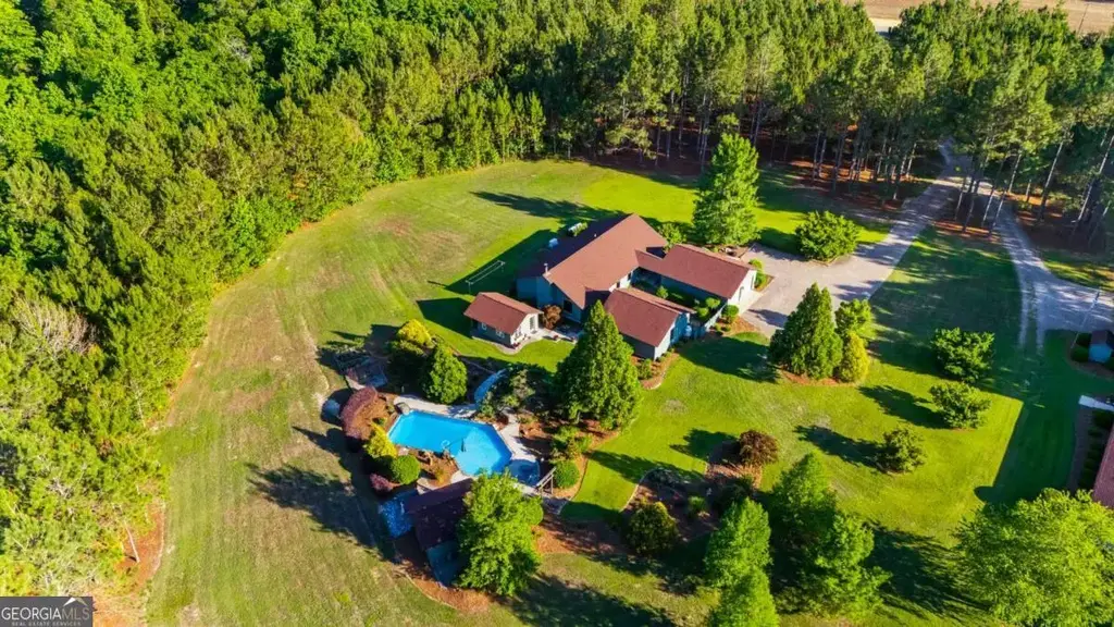 4236 S Newton Road, Millen