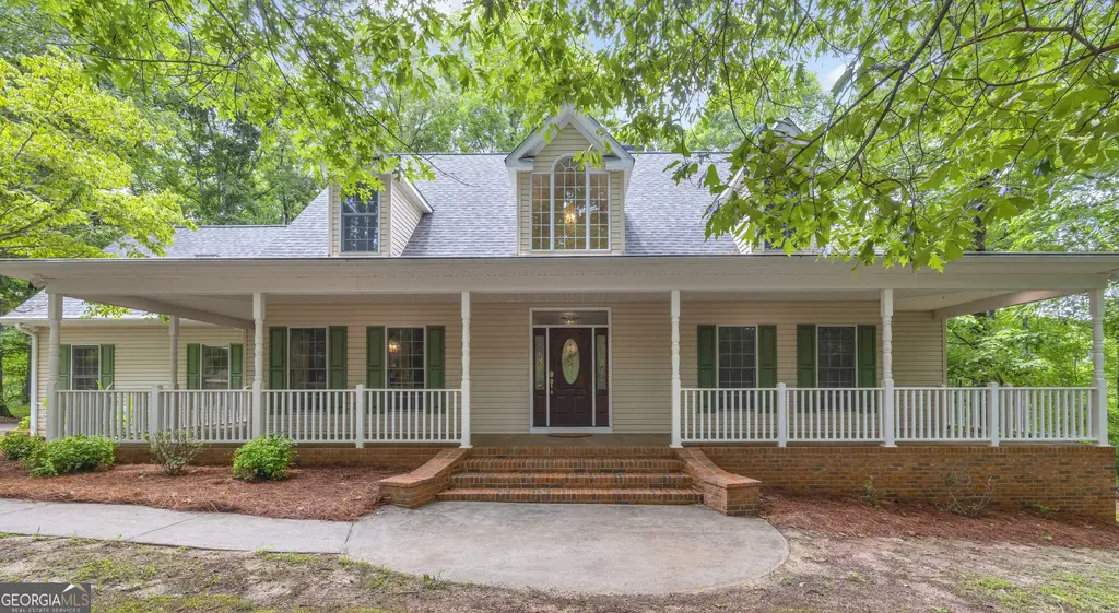 242 Pristine Cove, Hartwell