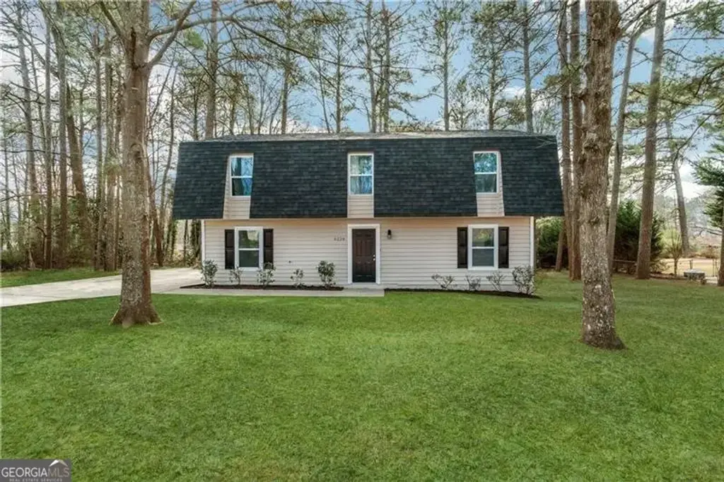 4239 Midway Drive, Douglasville