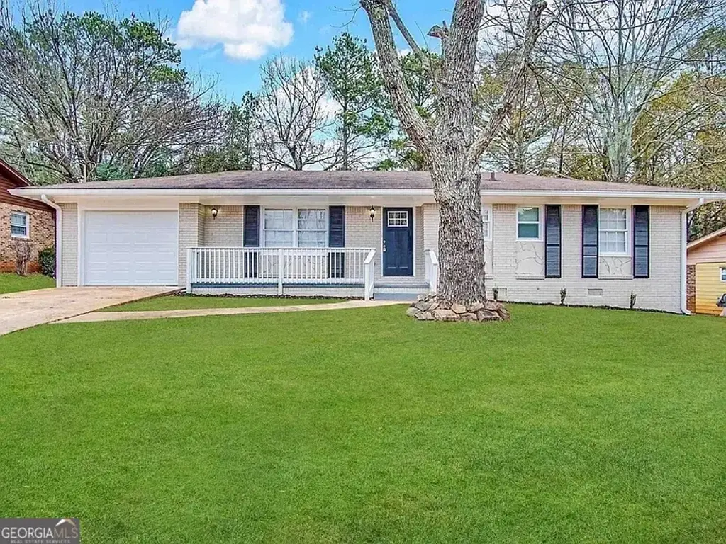 929 Pine Roc Drive, Stone Mountain