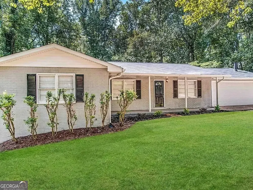 6662 Birchwood Court, Winston