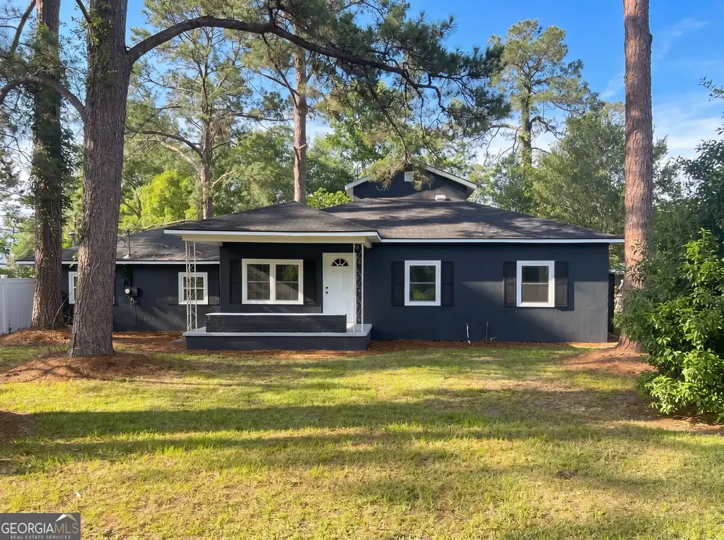 601 Community Drive, Waycross