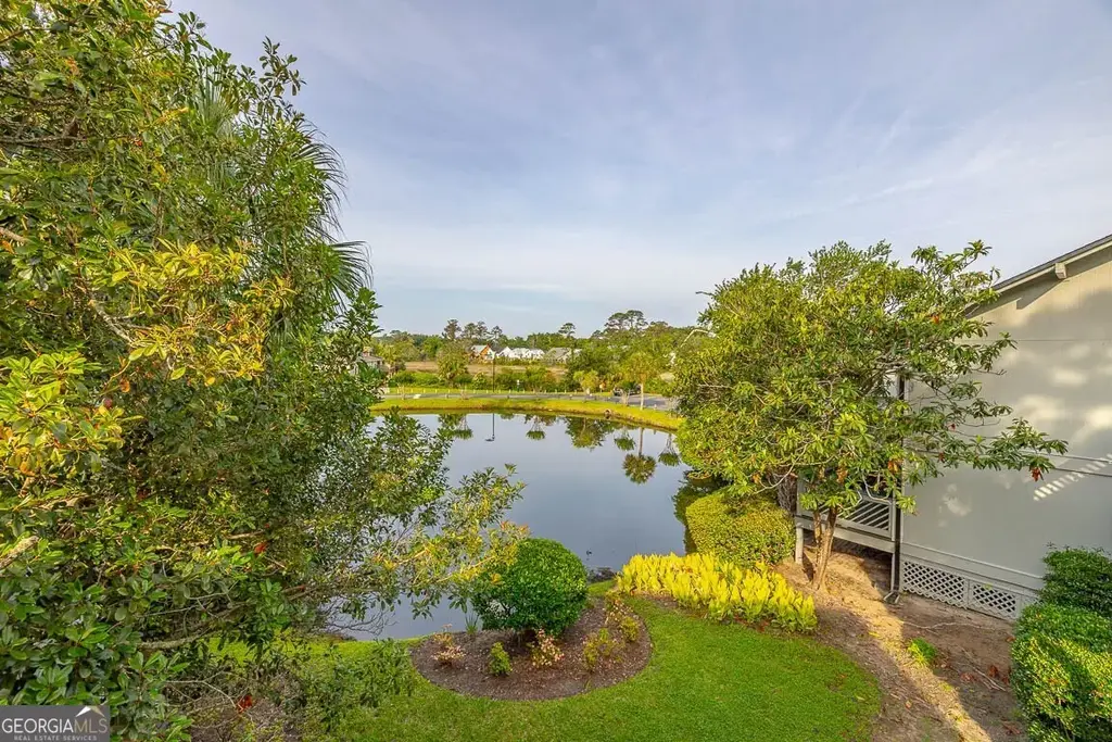 100 Blair Road D8, St. Simons