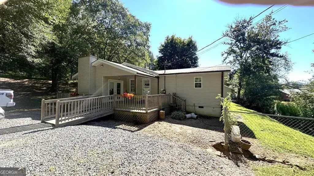 903 Village Road, Hiawassee