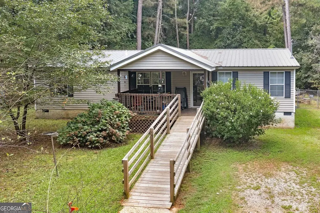 450 Lakeshore Drive, Jackson
