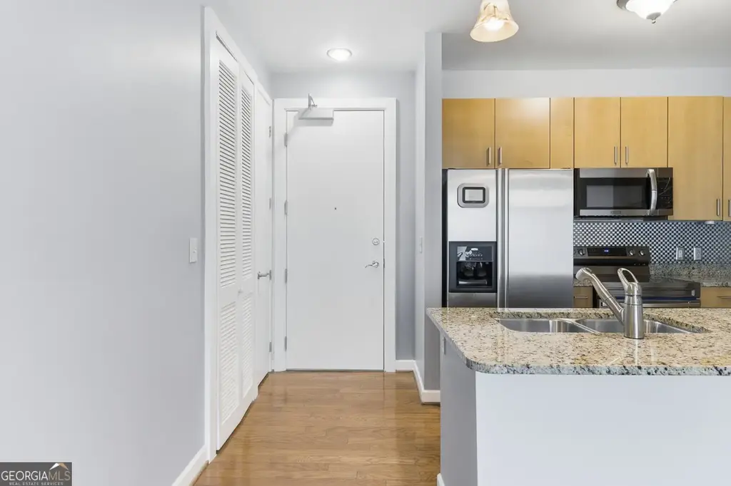 711 Cosmopolitan Drive Ne 213, Atlanta