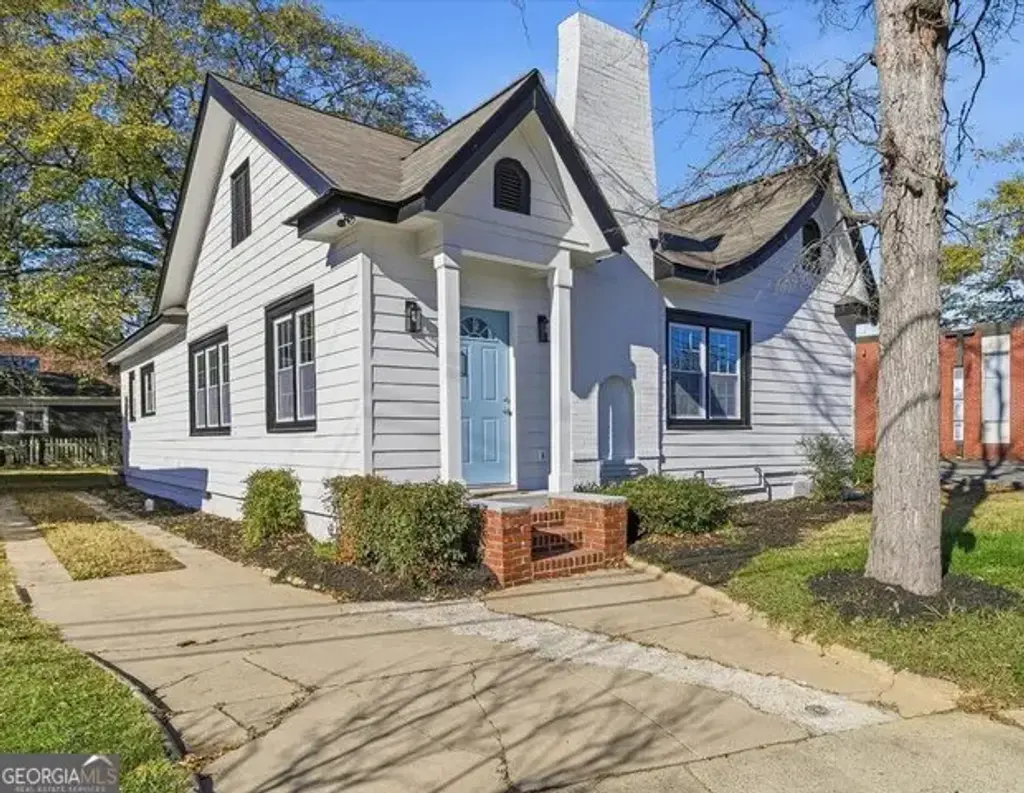 2955 E Point Street, East Point