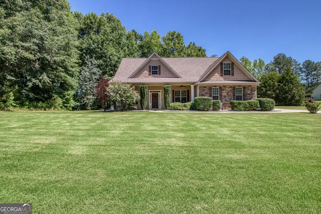 374 Austin Storey Circle, Newnan
