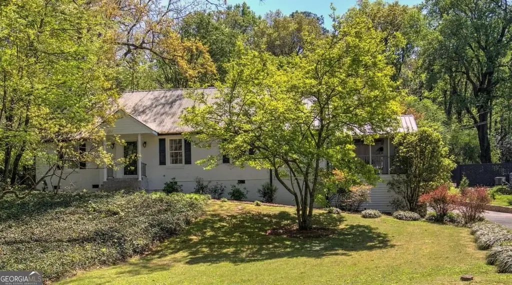 323 Trammell Street, Calhoun