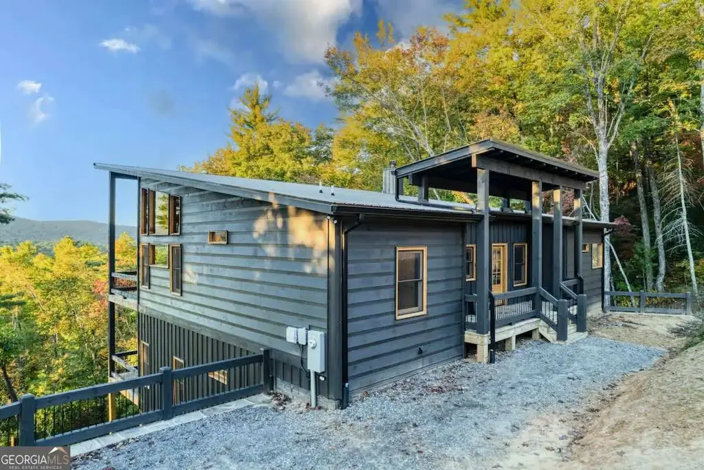 25 Quail Hollow, Epworth