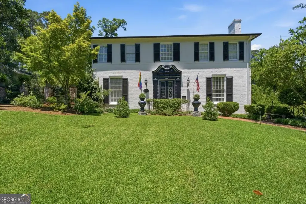 3155 Ingleside Drive Ne, Macon