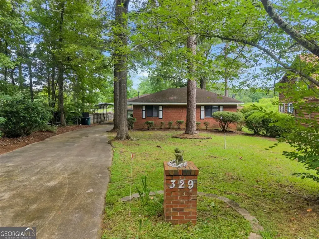 329 Edgewater Drive, Macon