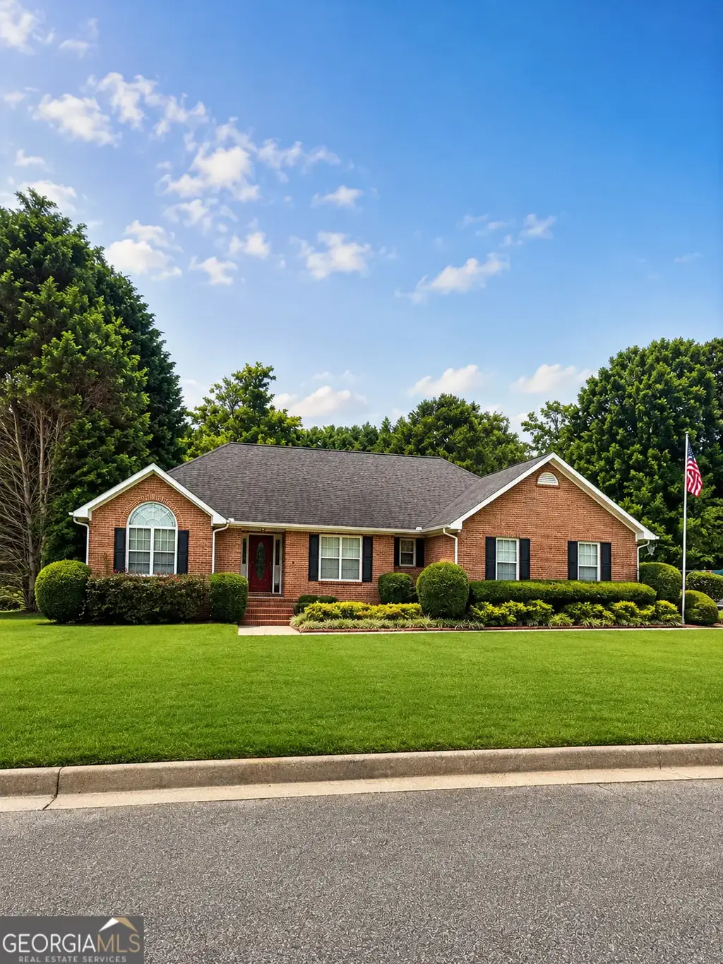 109 Oak Knoll Road, Stockbridge