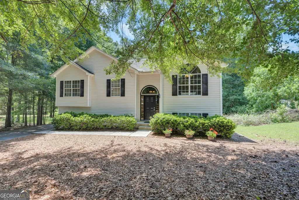 132 Mckenzie Court, Stockbridge