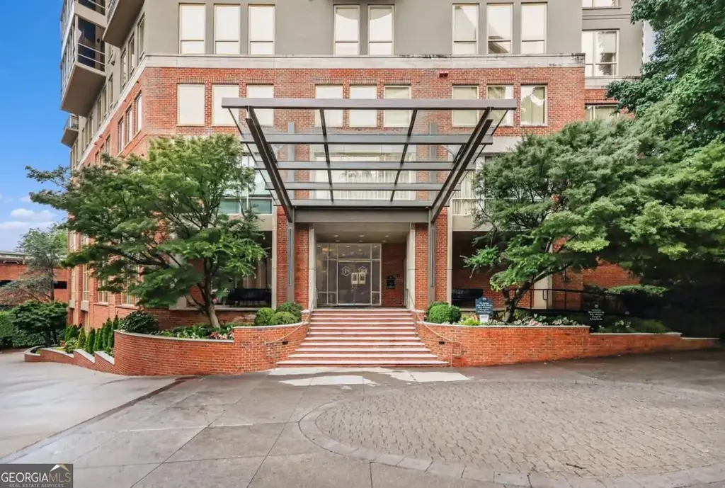 2626 Peachtree Road Nw 205, Atlanta