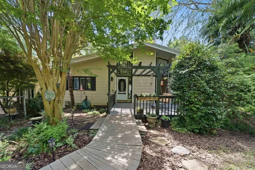 240 Quesenberry Drive, Eatonton