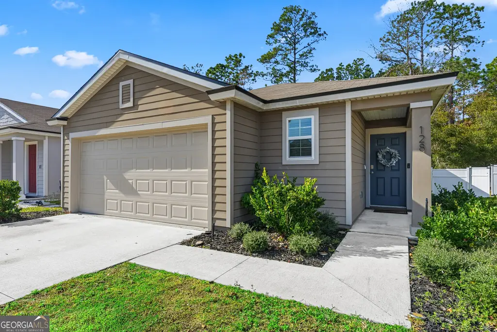 128 Ashwood Circle, St. Marys