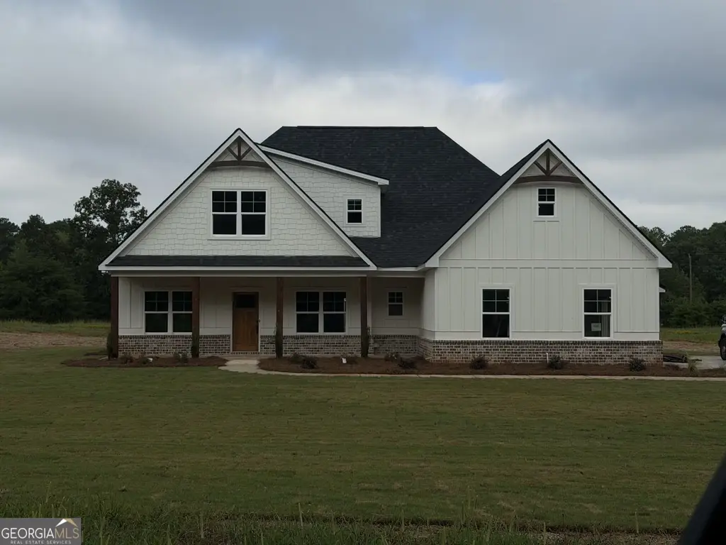 145 Twin Oaks Drive, Hampton