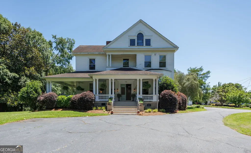 200 W Main Street, Forsyth
