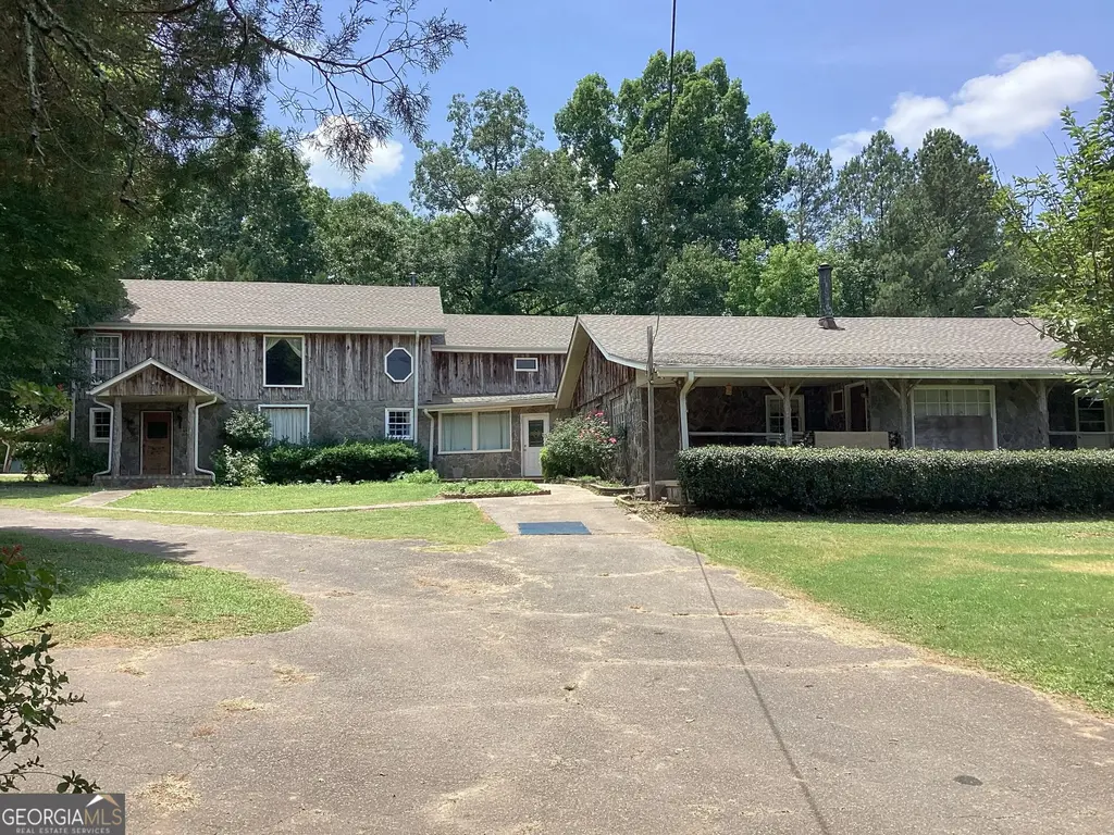 220 Ennis Road, Barnesville