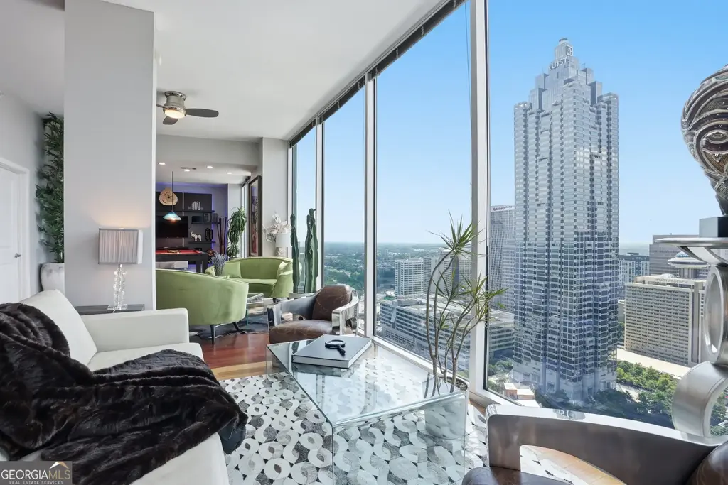 400 W Peachtree Street Nw 3906-7, Atlanta