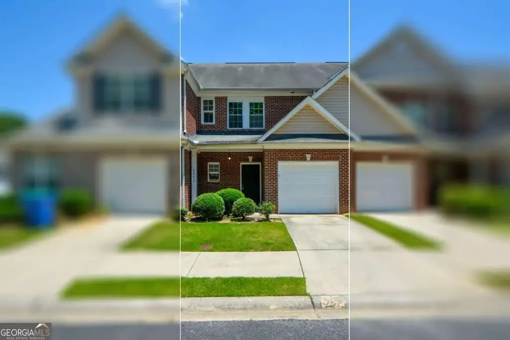 2555 Flat Shoals Road 2008, Atlanta