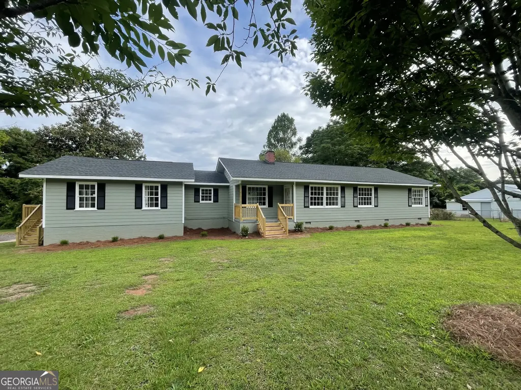90 Cedar Street, Woodbury