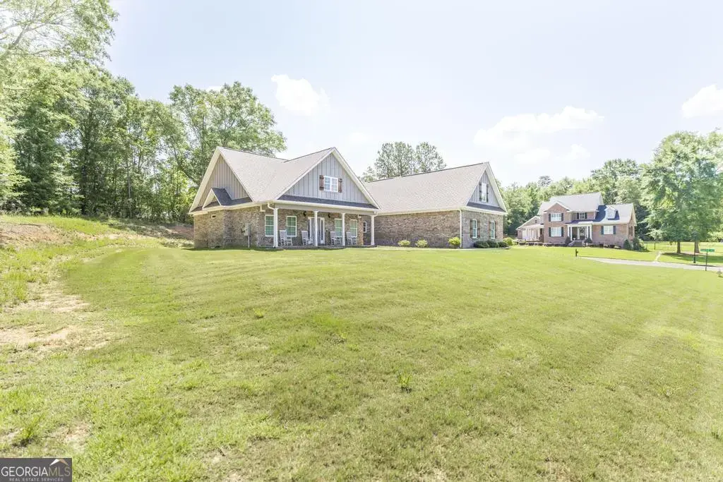 374 Carrick Way, Macon