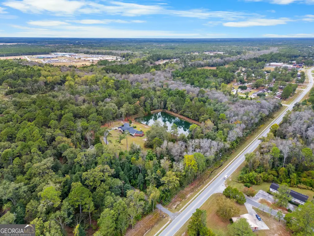 100 Morgan Drive, Jesup