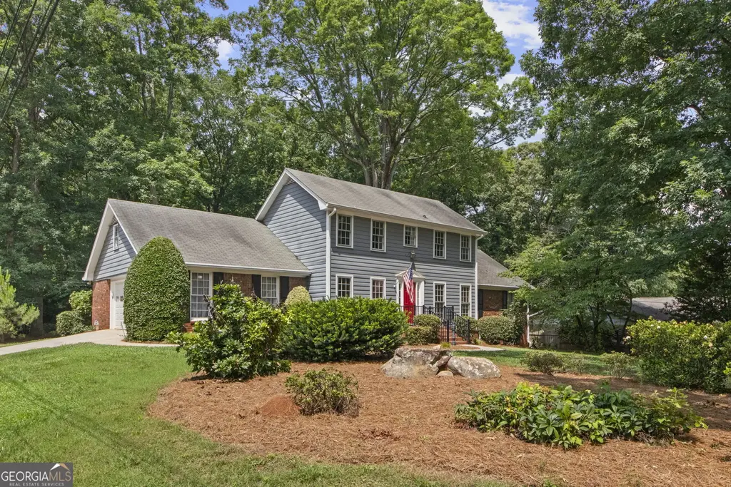 4352 White Oak Drive, Sugar Hill
